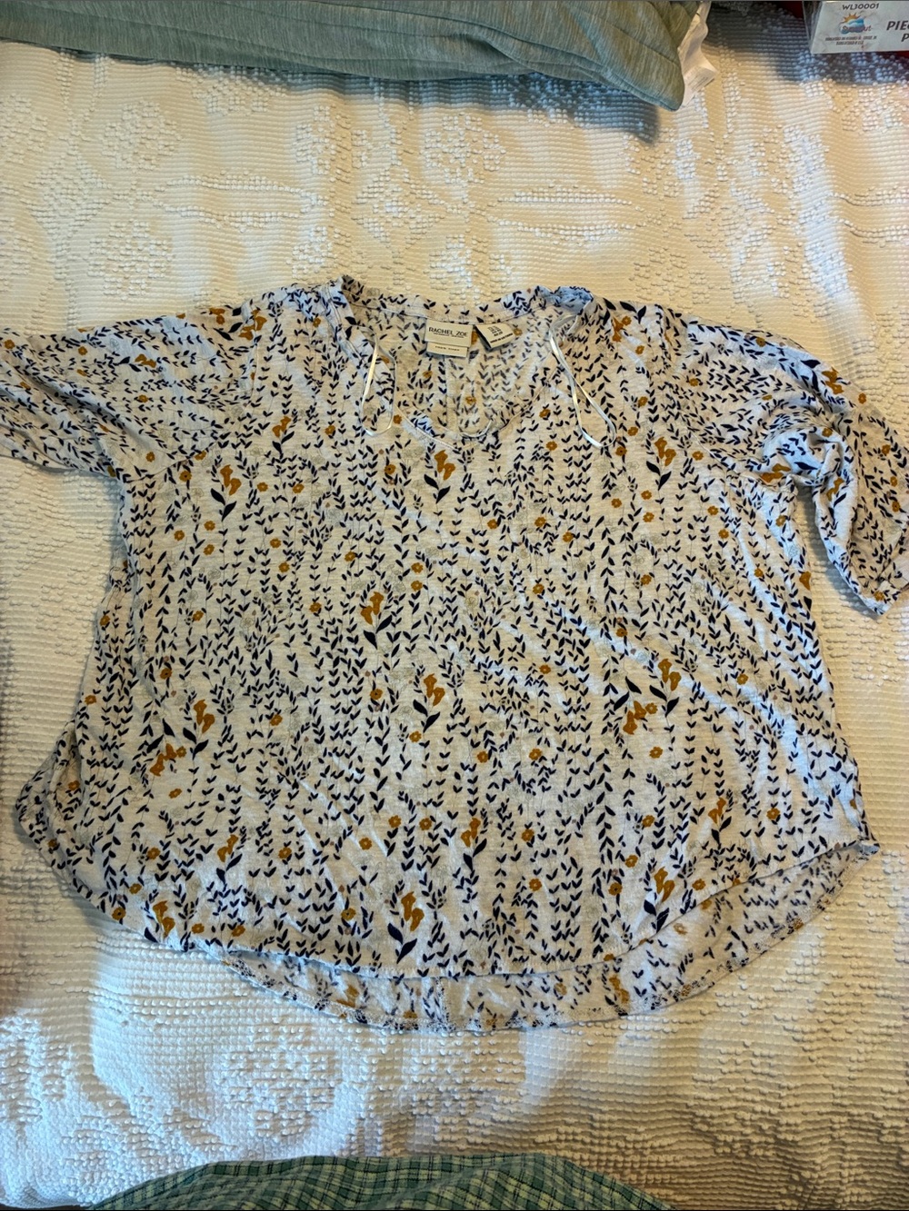 Rachel Zoe White Floral V-Neck Short Sleeve Tee with Navy & Mustard Accents